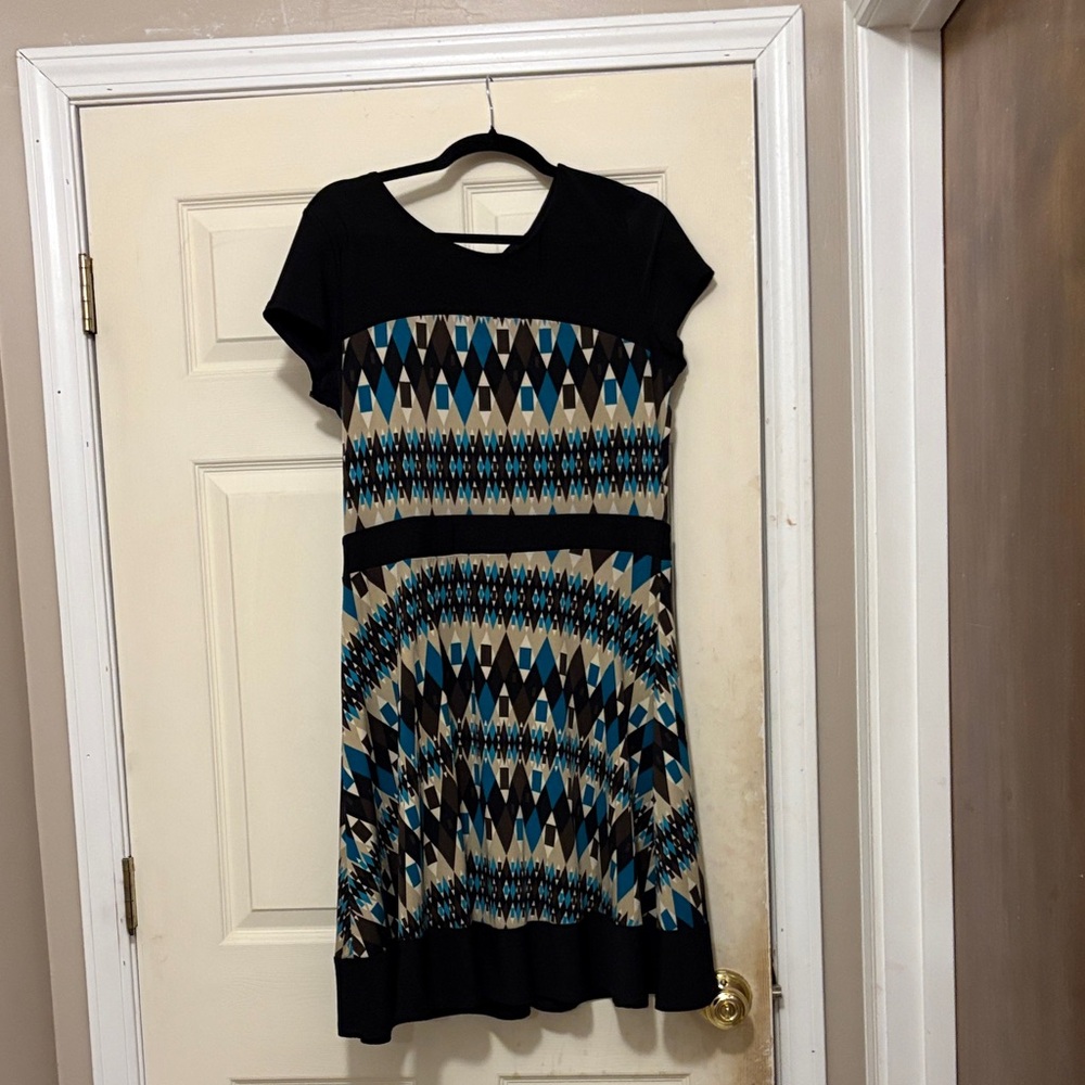 New Directions Black and Blue Geometric Mini Dress